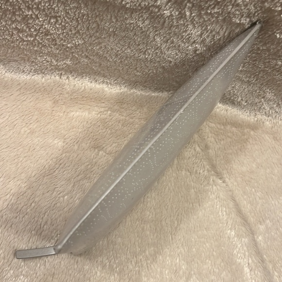 KATE SPADE Little Shiloh Silver Zippered Pouch from Beale Street Collection - Picture 10 of 12